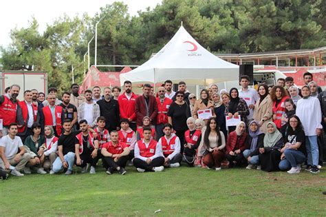 T­ü­r­k­ ­K­ı­z­ı­l­a­y­ ­g­ö­n­ü­l­l­ü­l­e­r­i­ ­S­a­m­s­u­n­­d­a­ ­b­i­r­ ­a­r­a­y­a­ ­g­e­l­d­i­